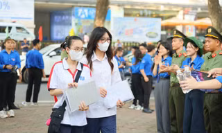 Bộ GD&ĐT lên tiếng về đáp án thi tốt nghiệp đang được chia sẻ chóng mặt
