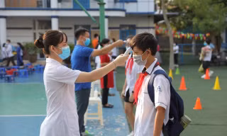 Bộ GD&ĐT: Tổ chức dạy học trực tiếp thuận lợi cho phụ huynh đưa đón, chăm sóc học sinh