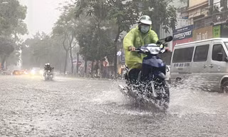 Dự báo thời tiết: Từ đêm 20/7 nắng nóng chấm dứt, mưa diện rộng sẽ kéo dài mấy ngày?