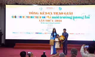 Tween lớp 3 đạt giải Nhất cuộc thi vẽ tranh thiếu nhi "Vì môi trường tương lai"