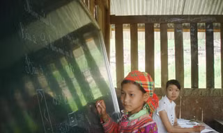 'Cõng' chữ lên Cổng trời