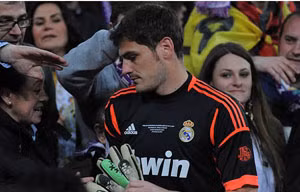 Thủ thành Casillas: Lập kỷ lục nhưng chẳng vui