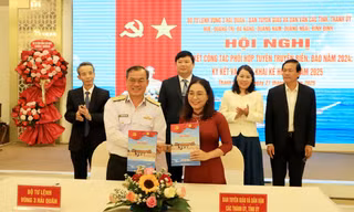 Bộ Tư lệnh Vùng 3 Hải quân sơ kết công tác biển đảo với các tỉnh miền Trung 