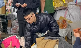 Bới tung chợ si tìm đồ diện Tết