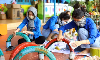Mang xuân đong đầy đến vùng cao Quảng Nam