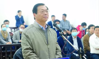 Bị cáo Vũ Huy Hoàng tại tòa ngày 7/1.