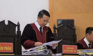 Chủ tọa phiên tòa xét xử phúc thẩm vụ án.