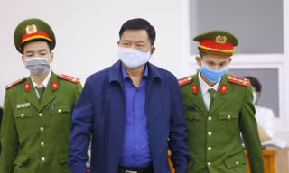Ông Đinh La Thăng tại tòa. Ảnh TTXVN
