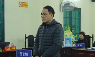 Bị cáo Lê Hoàng Lê tại tòa.