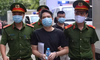 Bị cáo Bùi Quốc Việt - anh trai ông chủ Nhật Cường Bùi Quang Huy.