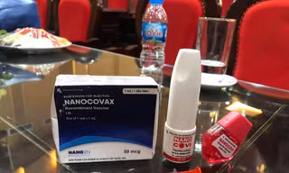 50-75% người Việt Nam thử nghiệm vắc-xin ngừa COVID-19 có phản ứng phụ sau tiêm