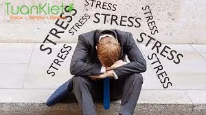 Vì sao cắn móng tay, sâu răng, đau cơ cũng báo hiệu bạn bị stress?