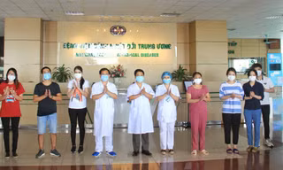Các bệnh nhân mắc COVID-19 đã được chữa khỏi bệnh, xuất viện ngày 14/5