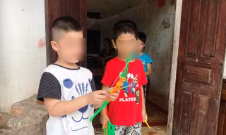 Sáng nay hai bé bị trao nhầm ở Ba Vì về với gia đình ruột thịt