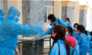 Tăng ca mắc COVID-19, Quảng Ninh thành lập đội phản ứng nhanh