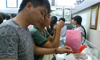 Độc quyền vàng: Khó kiểm soát giá