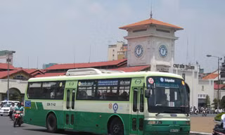 Giá nước, vé xe buýt tăng mạnh