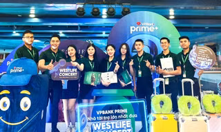 Sốt vé Westlife: Đừng lo, đến ngay Vincom săn là có