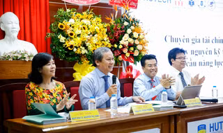 Đoàn Chủ tọa của Hội thảo gồm các nhà khoa học hàng đầu của các trường đại học có thế mạnh về nhóm ngành kinh tế - tài chính