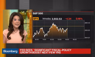 Julia Chatterley từng là người dẫn chương trình chính cho 2 chương trình tài chính “Bloomberg Market” và “What’d you miss?” trên kênh Bloomberg