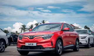 Đài truyền hình Mỹ bất ngờ với sức hút của xe điện VinFast