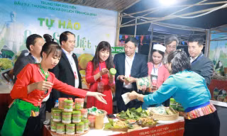 Hòa Bình tăng cường hạ tầng, cải thiện thủ tục để “đón sóng đầu tư” 