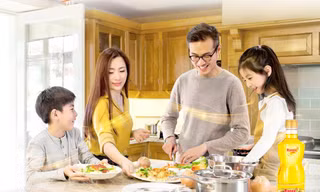 Bữa ăn gia đình trọn vẹn và đầy đủ dưỡng chất là nền tảng chống dịch 