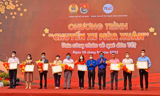 VietCredit đồng hành cùng Thành Đoàn TP.HCM tổ chức Chuyến xe sum vầy