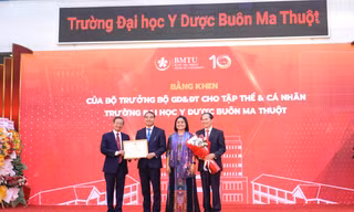 Kỷ niệm 10 năm thành lập Trường Đại học Y Dược Buôn Ma Thuột