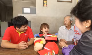 Cùng Vietjet mang ‘Tết ấm cho em’ đến với trẻ em nghèo 