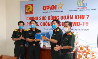 72.000 sản phẩm Trà Thanh Nhiệt Dr Thanh tiếp tục tiếp sức đồng bào, chiến sĩ tại Quân khu
