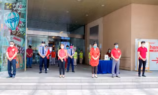 Crescent Mall dành tặng 01 phút im lặng ý nghĩa vào ngày mở cửa trở lại