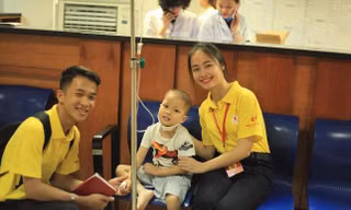 ‘Chiến sĩ áo đỏ’ với hành trình đem giọt hồng tới bệnh nhân 