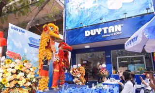 Nhiều ưu đãi mua sắm gia dụng cao cấp tại showroom Duy Tân Hà Nội
