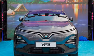 Vinfast chính thức ra mắt mẫu SUV điện VF 6 dành cho gia đình Việt