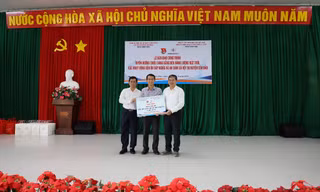 EVNGENCO3 thắp sáng đường quê, tri ân người dân Côn Đảo