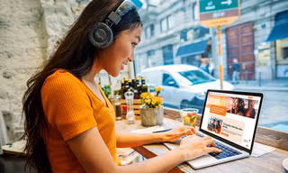 Bảo hiểm FWD tiếp tục khẳng định vị thế trong hành trình nâng cao trải nghiệm khách hàng