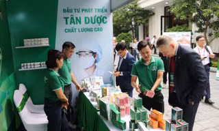 Doanh nghiệp dược bẻ lái, hóa giải 'rung lắc' của thị trường 