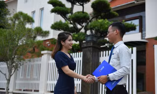Khách hàng vay vốn tại NCB để mua nhà