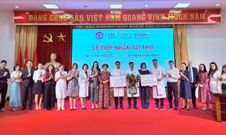 Quỹ Vì Tầm Vóc Việt tài trợ hơn 1 tỷ đồng cho Bệnh viện Phụ sản Trung ương