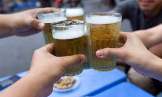 Ngẫm uống bia, nhớ thú vui tận hưởng