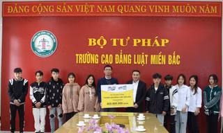 Quỹ phát triển tài năng Việt của ông Bầu hỗ trợ dinh dưỡng cho học sinh vùng cao