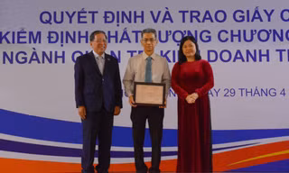 STU nhận Giấy chứng nhận kiểm định chất lượng chương trình đào tạo ngành QTKD