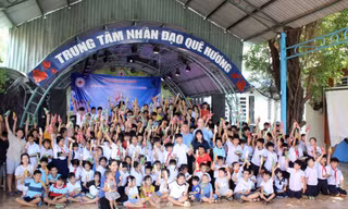 Bảo trợ thêm 11 mái ấm tình thương: Tân Hiệp Phát lan tỏa thông điệp yêu thương và chia sẻ