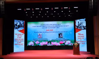 12 năm chặng đường tìm kiếm “Những tấm gương bình dị mà cao quý”