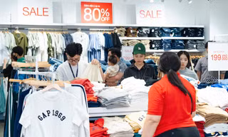 Hiện tượng mua sắm Vincom Red Sale 'khuấy đảo' thị trường bán lẻ mùa hè 2025