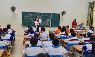 Gần 700 thiếu nhi Hải Phòng hào hứng tham dự cuộc thi 'Chữ đẹp Việt lần 2'