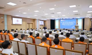EVNCPC khen thưởng 47 tập thể và cá nhân xuất sắc tham gia thi công đường dây 500kV mạch 3