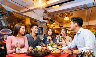 Sau vài tuần giảm giãn cách, các hàng quán đã “hồi sinh” như thế nào?