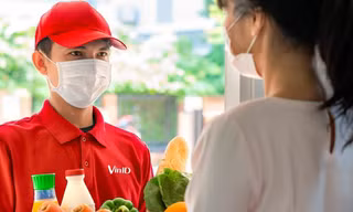VinID “chạy tiếp sức” cùng người dân trong tâm dịch Hà Nội